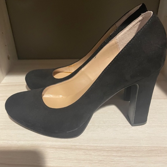 Black platform heels - Picture 2 of 3